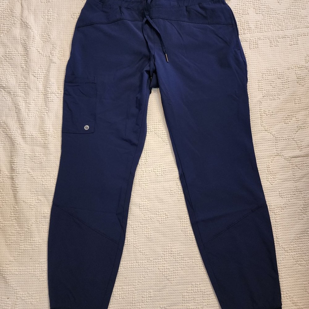 Barco One Scrubs Women’s Small Petite 3 Pockets Elastic Waist Cargo Jogger Pants